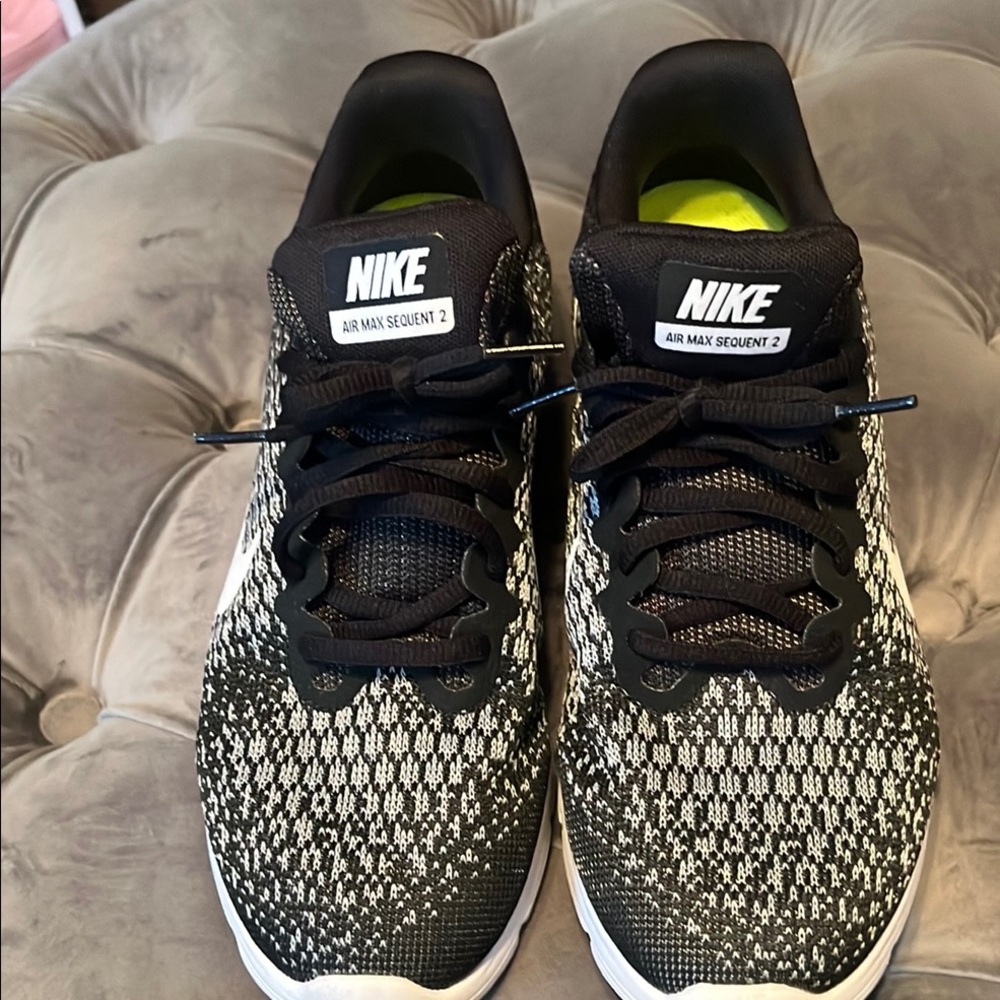 Nike Air Max Sequent 2 Black and White Sneakers